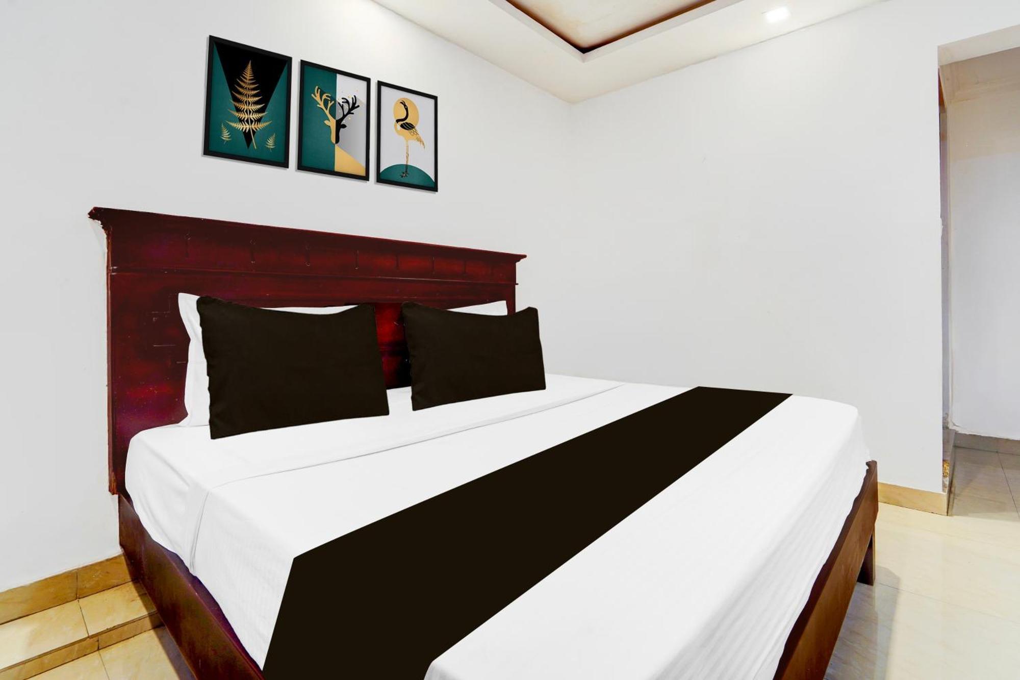 Super Hotel O Dh Road Ernakulam Kochi Buitenkant foto